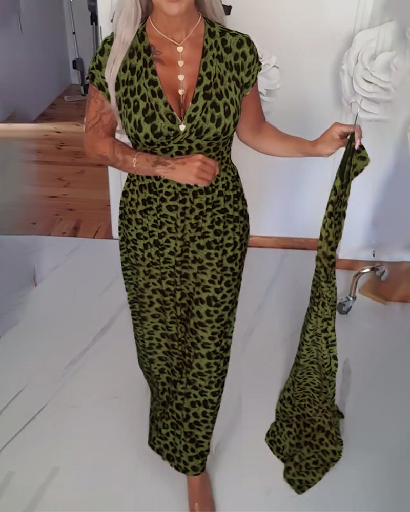 Elegantes Design mit Leopardenmuster und V-Ringen