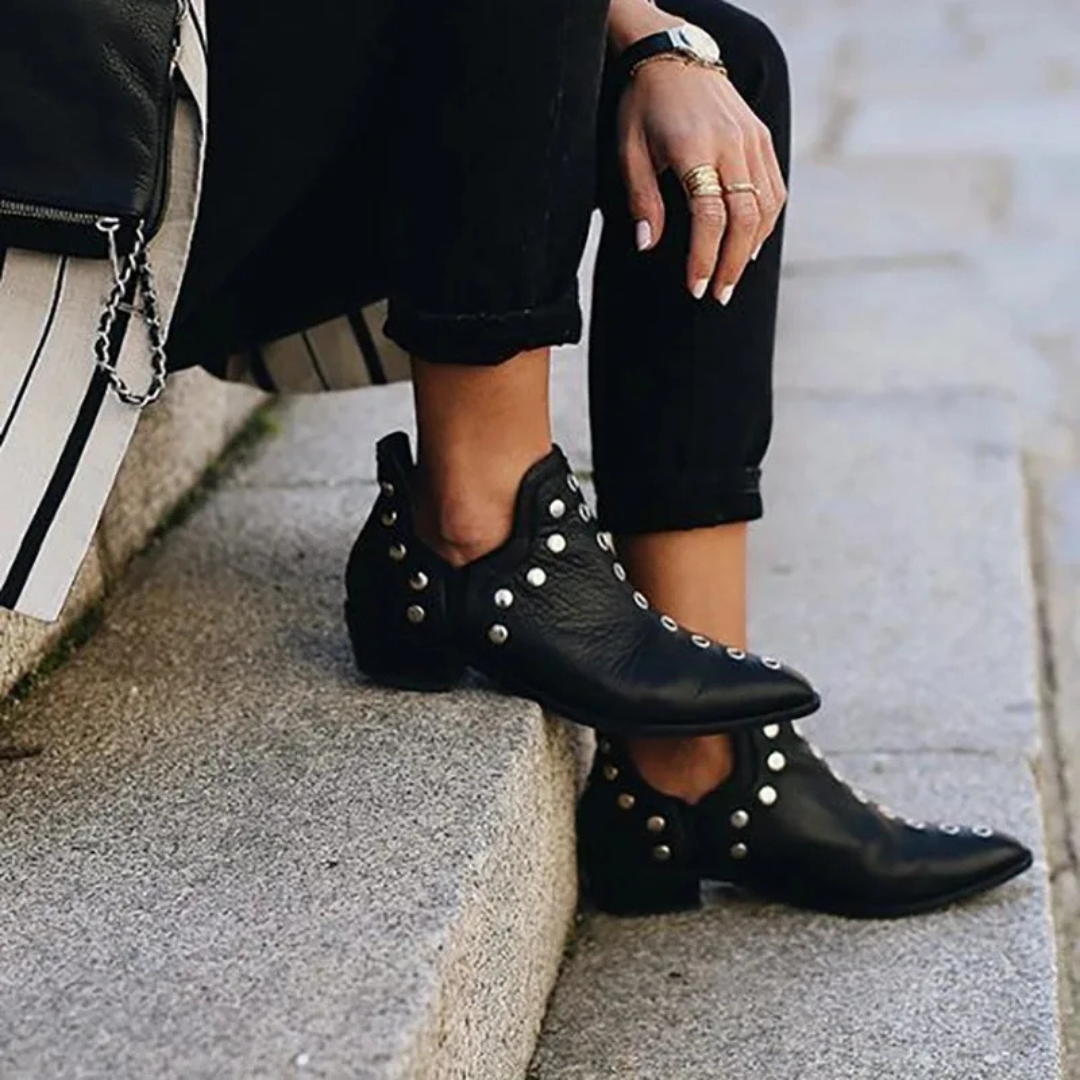 Damen Stiefeletten aus Wildleder/Leder – Boho Chic Style mit Nieten | Bequem und vielseitig