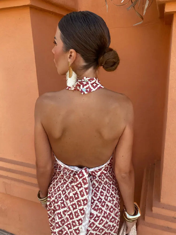 Mickay | Elegantes, gerafftes Midikleid mit freien Schultern