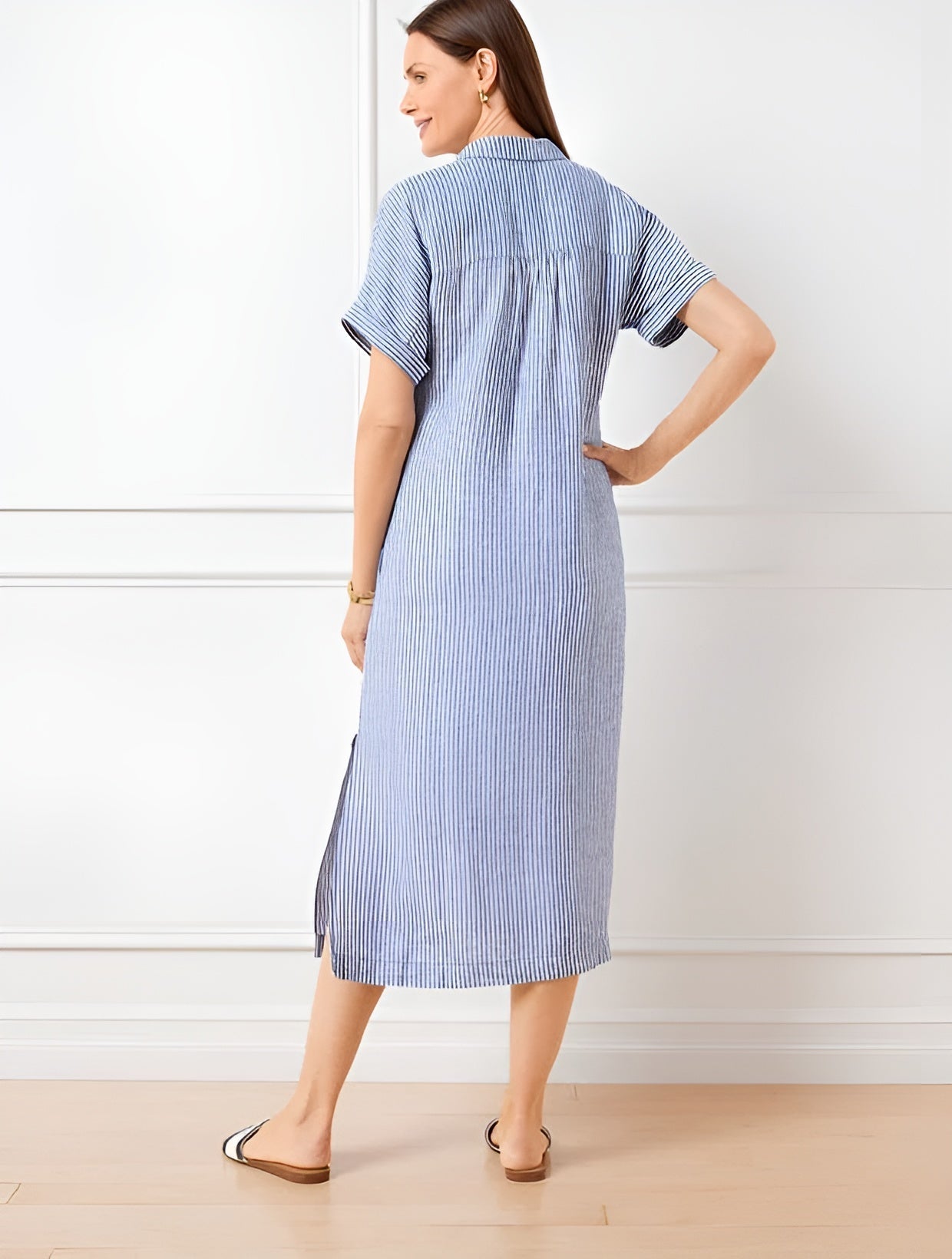 Fioria Schmeichelhaftes gestreiftes Hemdkleid
