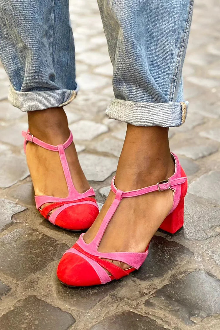 MARCHJE | FUCHSIA CHUNKY HEELS MIT T-RIEMEN-SCHNALLE UND FARBBLOCK