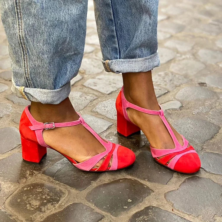 MARCHJE | FUCHSIA CHUNKY HEELS MIT T-RIEMEN-SCHNALLE UND FARBBLOCK