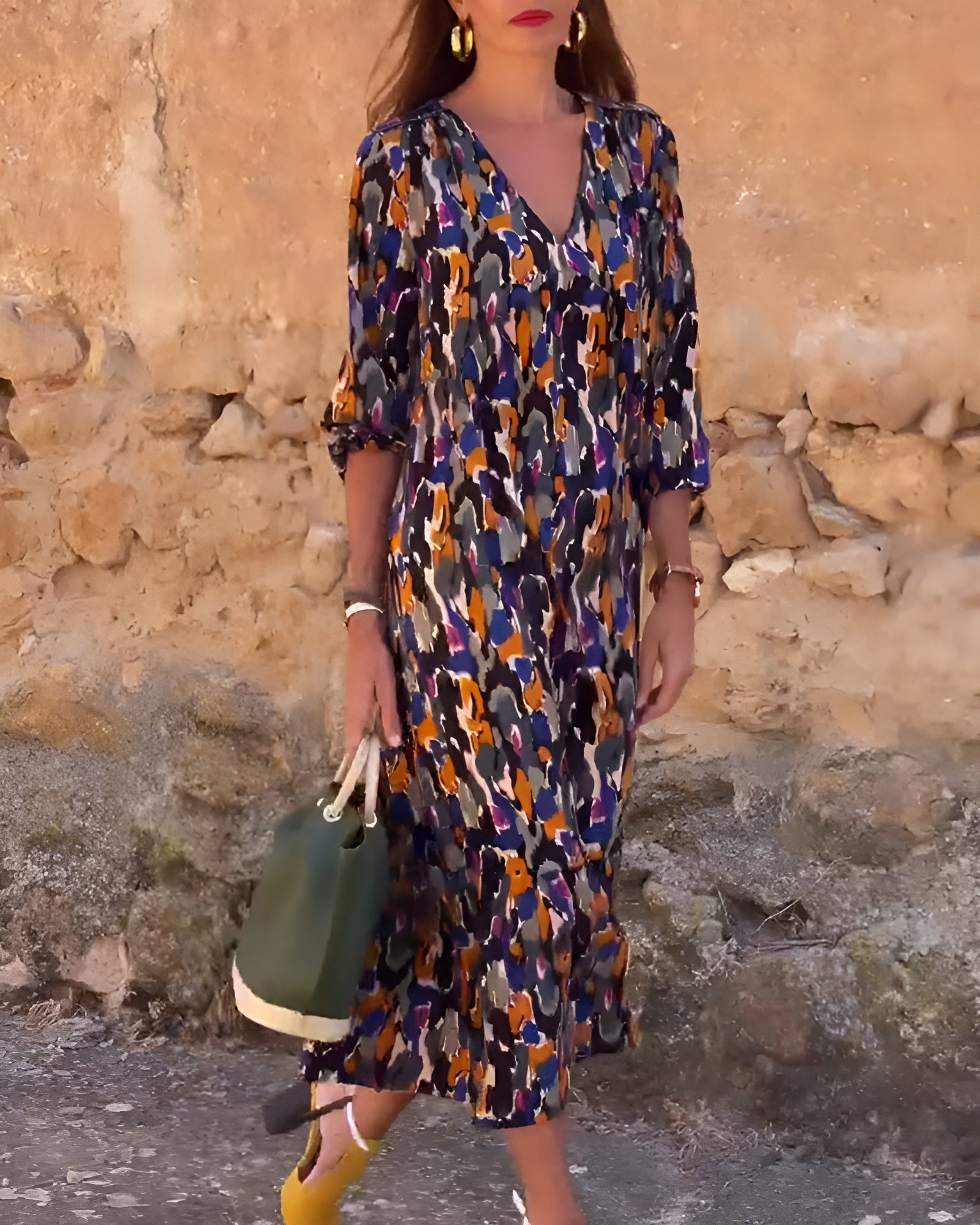 Nathalie | Kleid mit V-Ausschnitt im Retro-Look