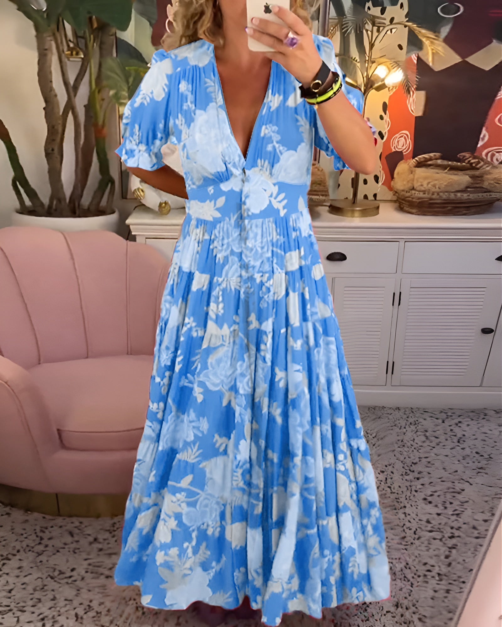 Carine | Kleid mit Tasche und V-Ausschnitt mit Blumenprint