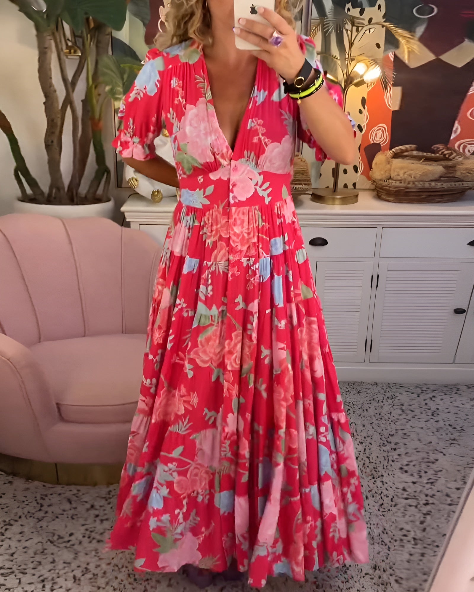 Carine | Kleid mit Tasche und V-Ausschnitt mit Blumenprint