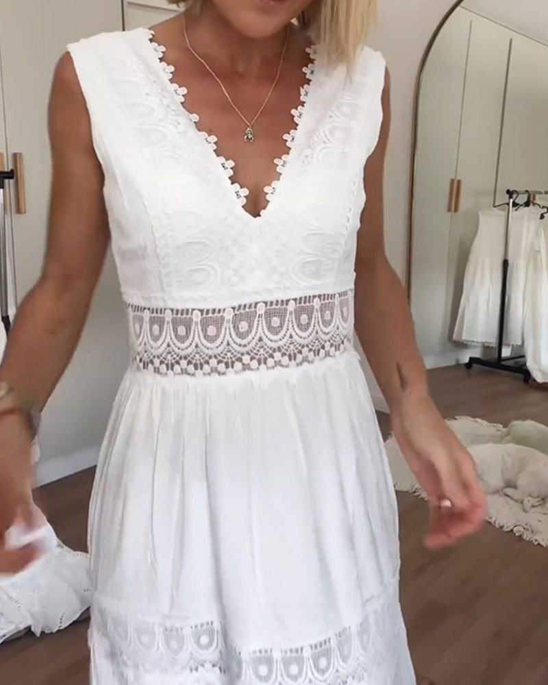 Kim | Kleid aus Spitze mit V-Ausschnitt (Fast ausverkauft)