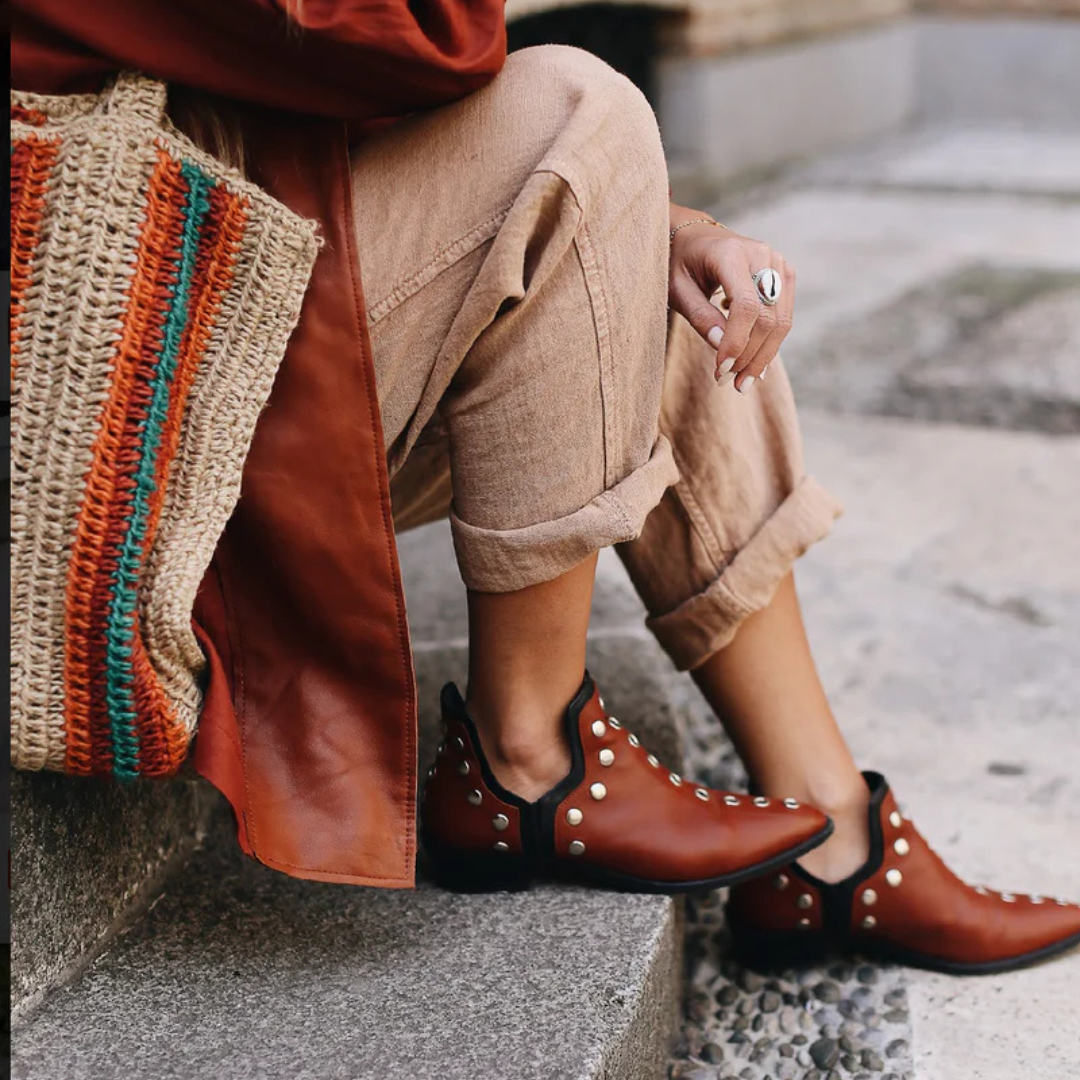 Damen Stiefeletten aus Wildleder/Leder – Boho Chic Style mit Nieten | Bequem und vielseitig